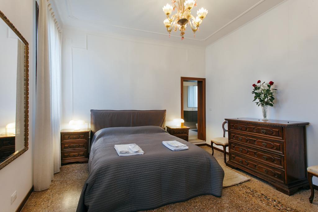 Residenza Dei Dogi Apartment เวนิส ภายนอก รูปภาพ