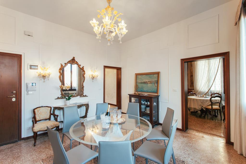 Residenza Dei Dogi Apartment เวนิส ภายนอก รูปภาพ
