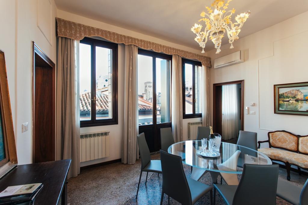 Residenza Dei Dogi Apartment เวนิส ภายนอก รูปภาพ