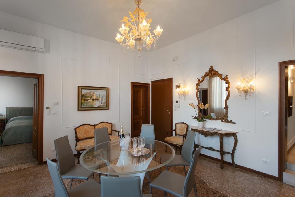 Residenza Dei Dogi Apartment เวนิส ภายนอก รูปภาพ