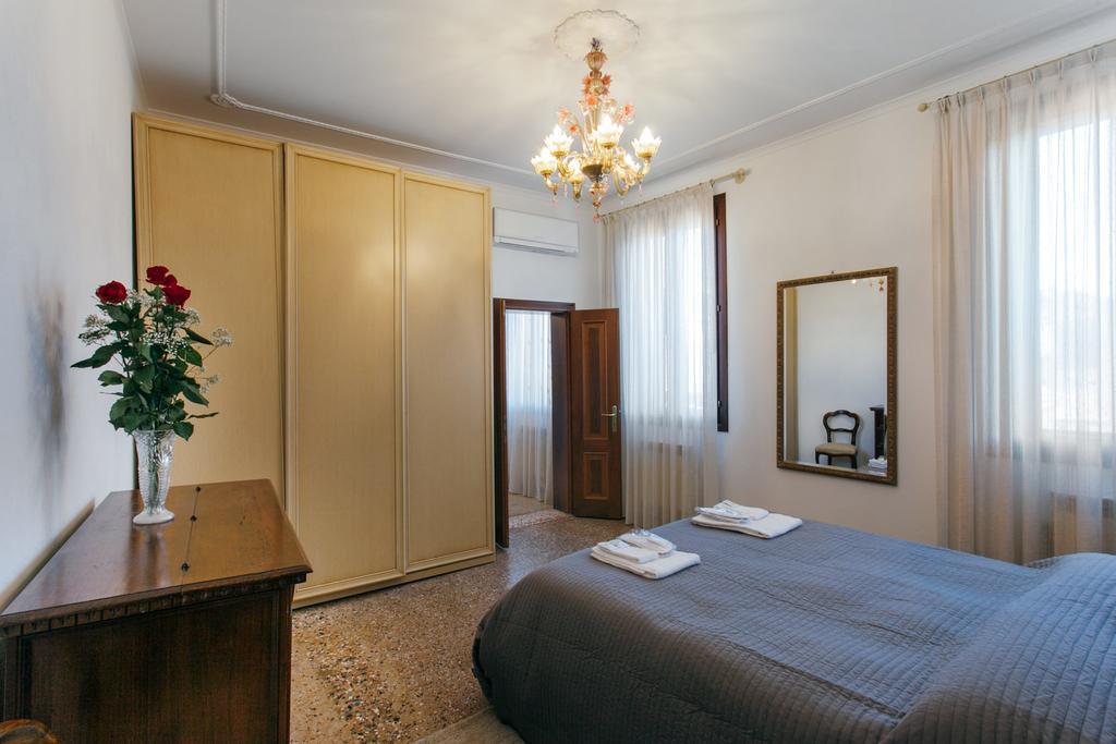 Residenza Dei Dogi Apartment เวนิส ภายนอก รูปภาพ
